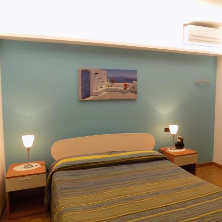 Aparthotel Feeling At Home Кастеназо Экстерьер фото