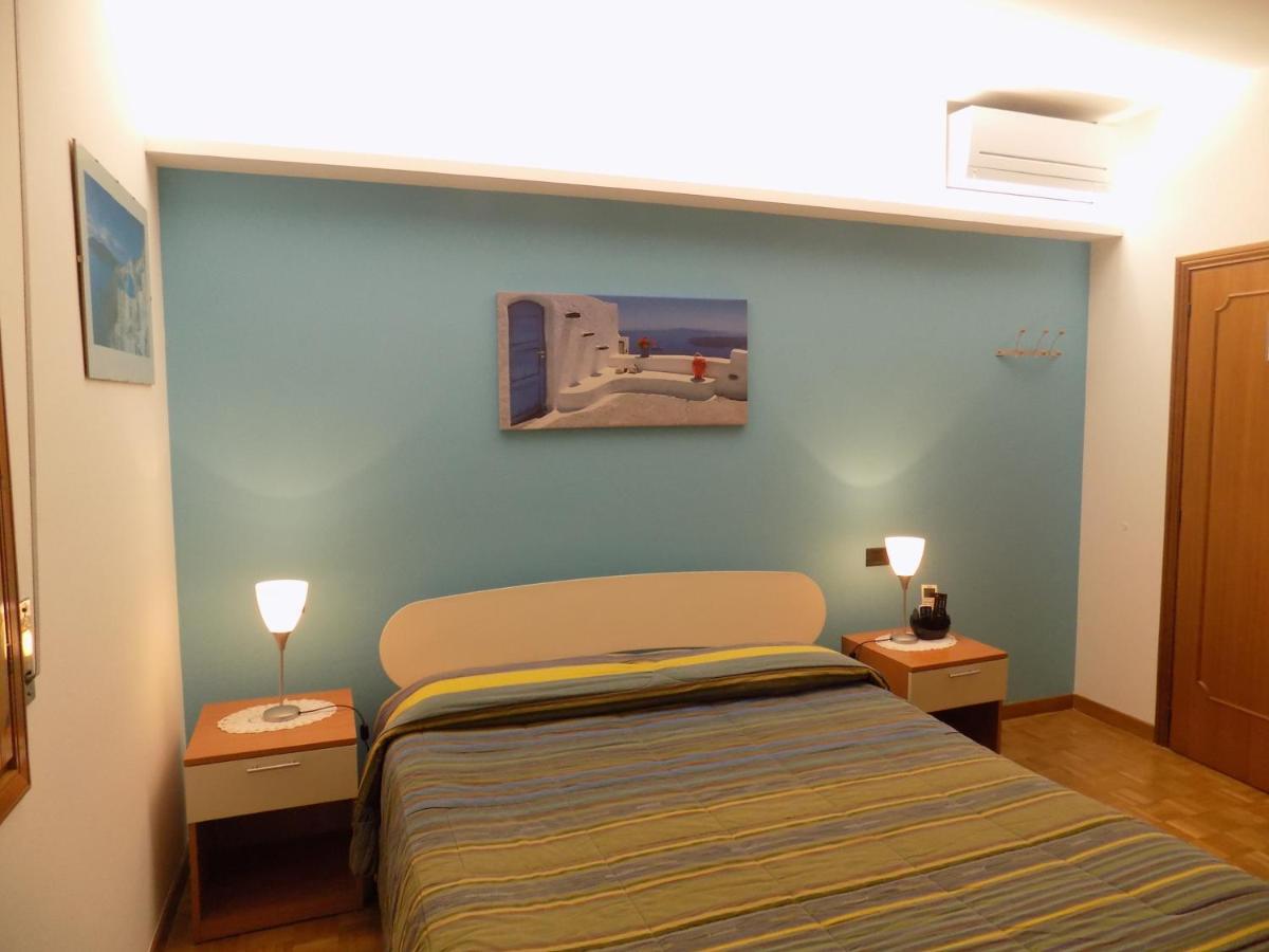Aparthotel Feeling At Home Кастеназо Экстерьер фото